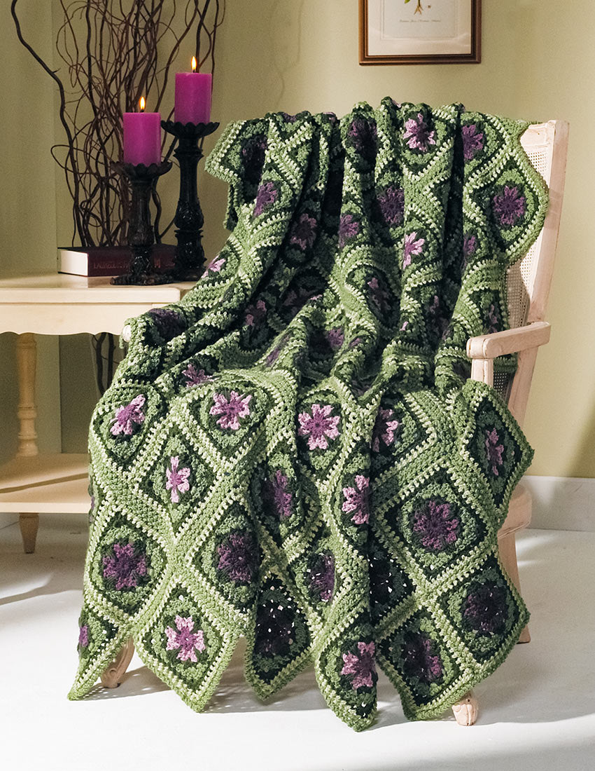 Motif afghan de treillis floral