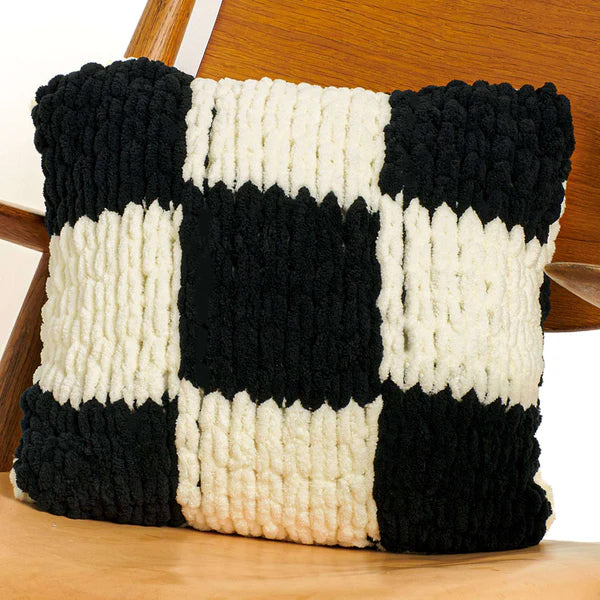 Free Bernat EZ Checked Pillow Pattern, Version 2