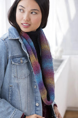 Free Cowl with a Twist Pattern