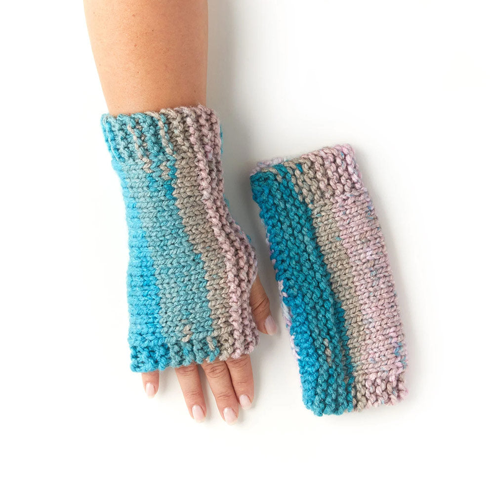 Free Sideways Wrist Warmer Pattern