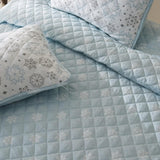 Nova Snowflakes Reversible Quilt Set