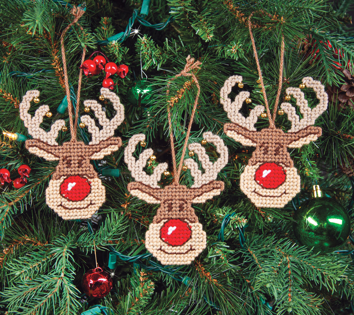 Jingle Deer Plastic Canvas Ornaments Kit