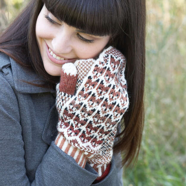 Free Knit Fox In The Snow Mittens Pattern