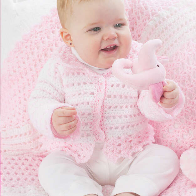 Modèle gratuit de couverture pour bébé avec panneaux en dentelle