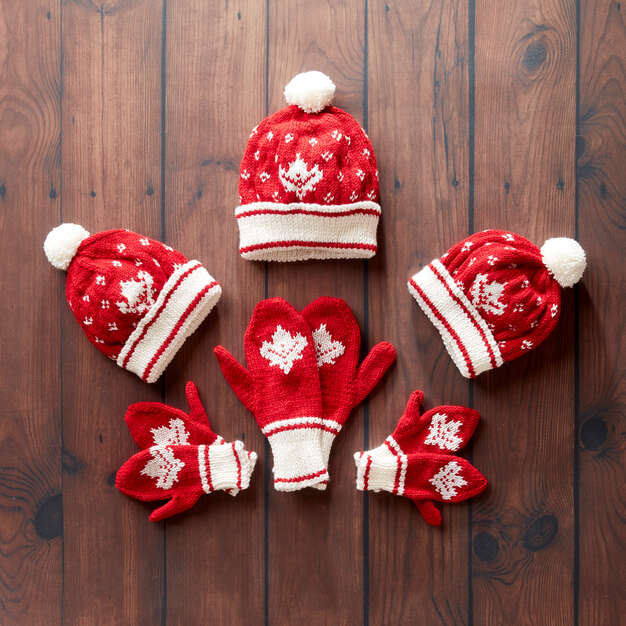 Free Canada Knit Toque and Mittens Pattern